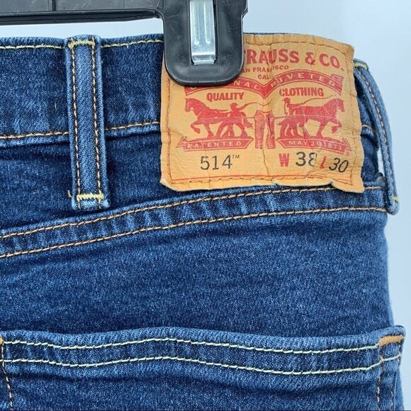 Levis 514 Men's Straight Fit Size 38x 30 dark Wash - Picture 12 of 13